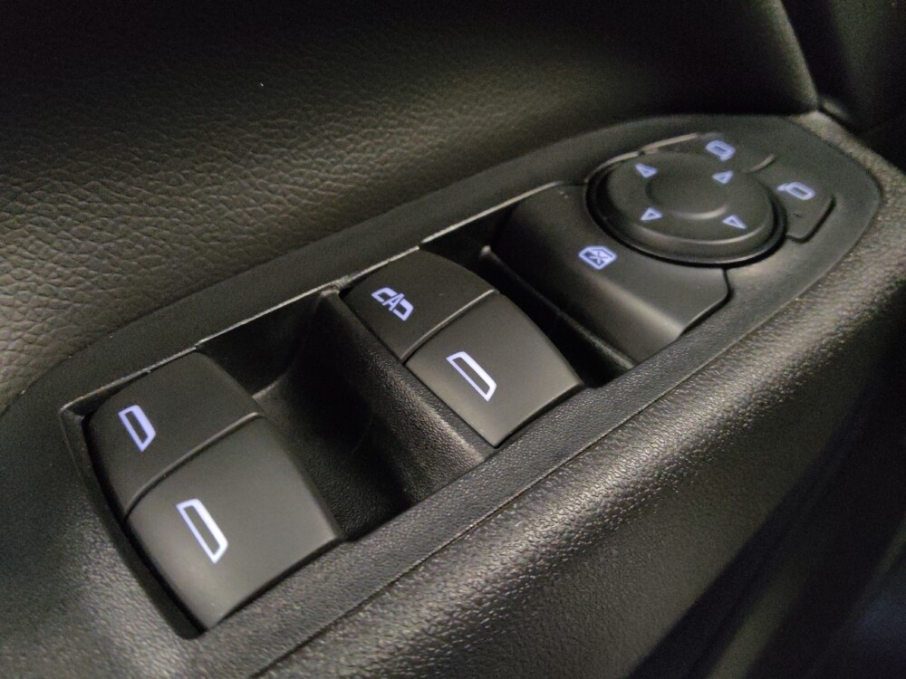 2019 Chevrolet Equinox in Phoenix, AZ 85022 - 18105834 27