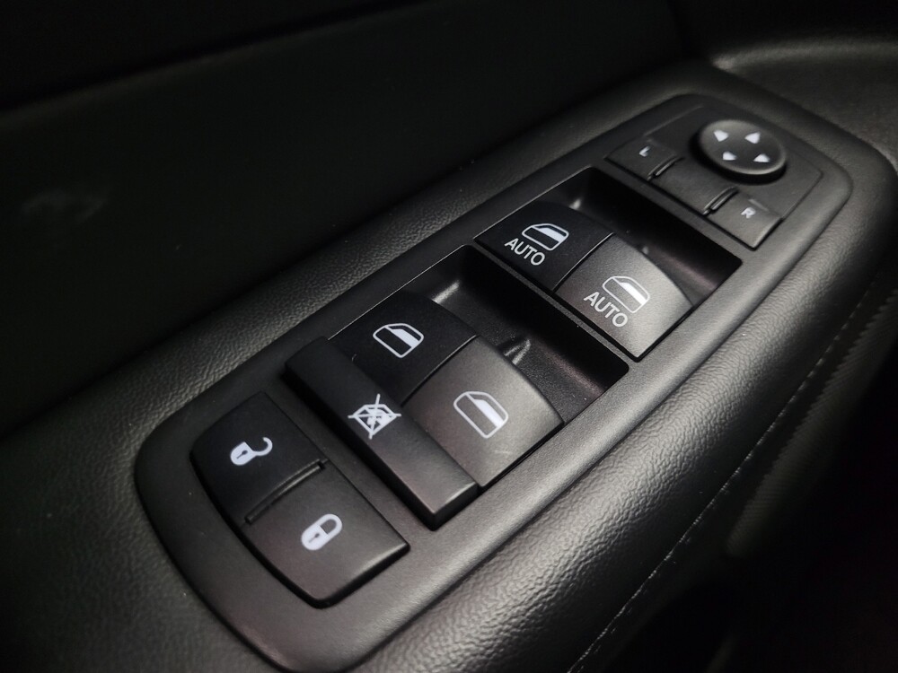 2018 Jeep Grand Cherokee in Mishawaka, IN 46545 - 18105841 27