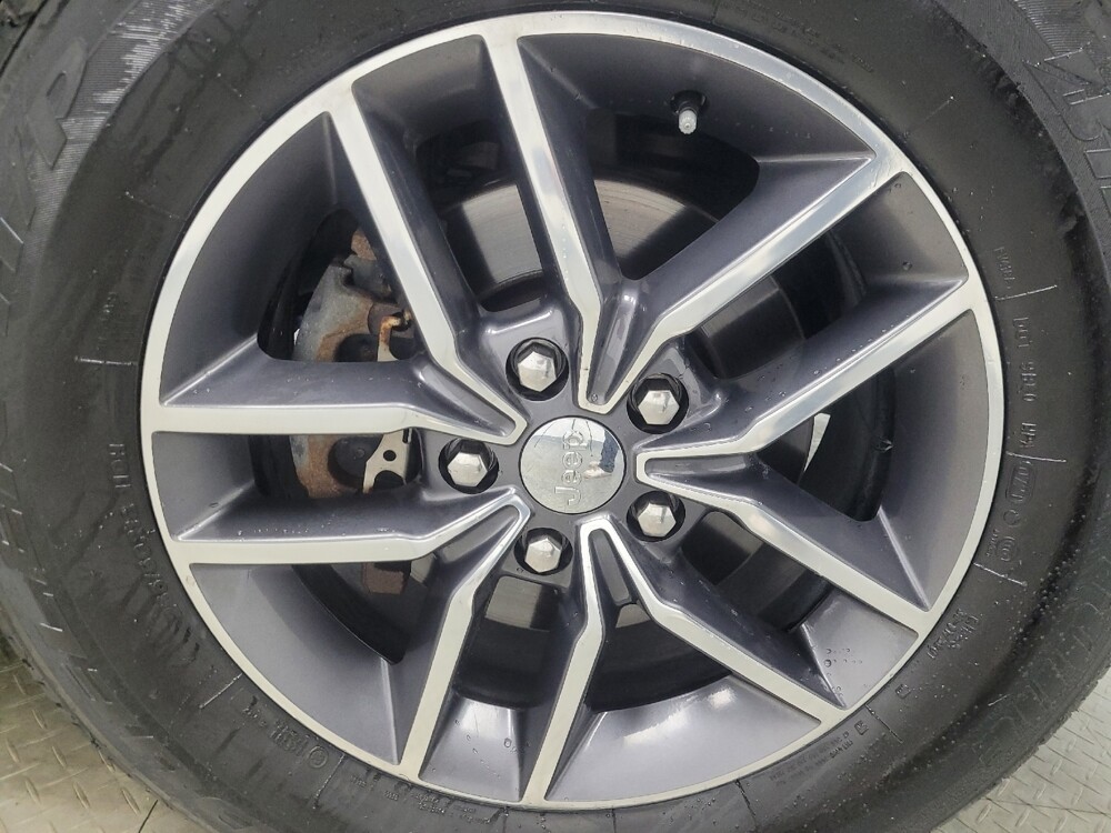 2018 Jeep Grand Cherokee in Mishawaka, IN 46545 - 18105841 31