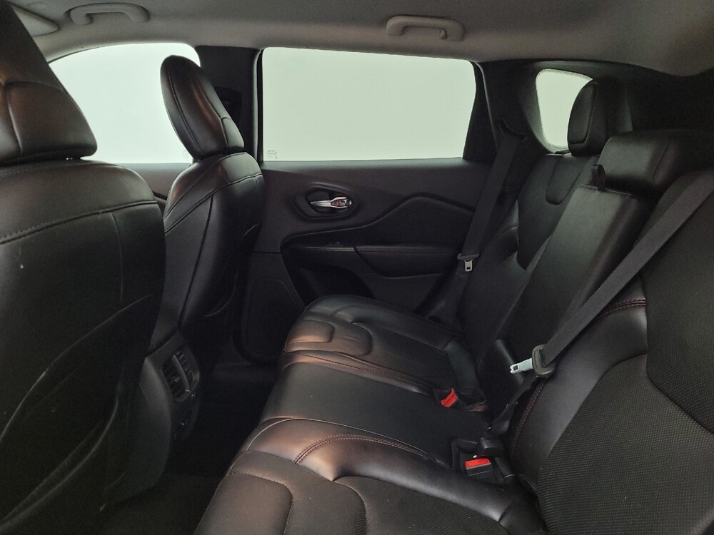 2021 Jeep Cherokee in Cincinnati, OH 45255 - 18105845 18