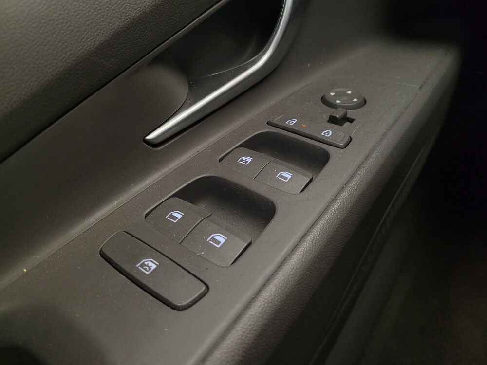 2024 Hyundai Elantra in Cincinnati, OH 45255 - 18105852 27