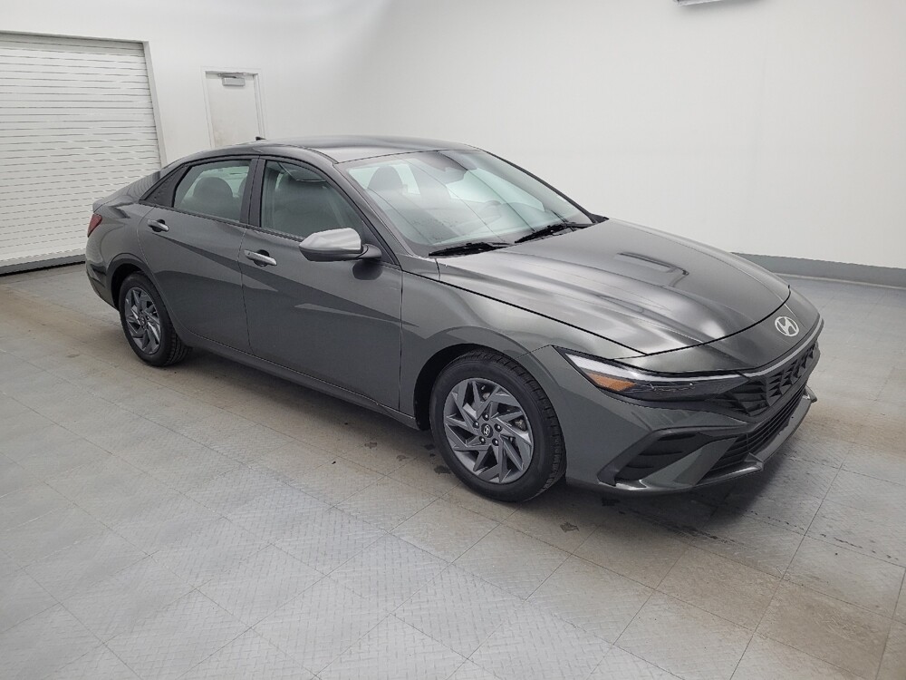 2024 Hyundai Elantra in Cincinnati, OH 45255 - 18105852 11