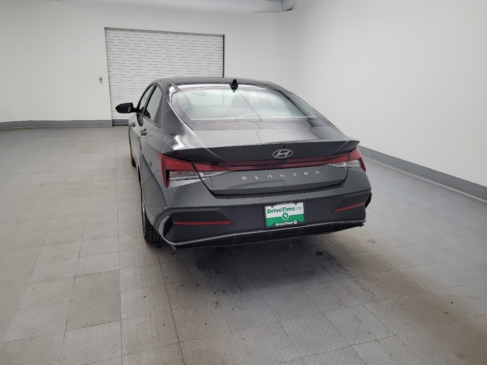 2024 Hyundai Elantra in Cincinnati, OH 45255 - 18105852 6
