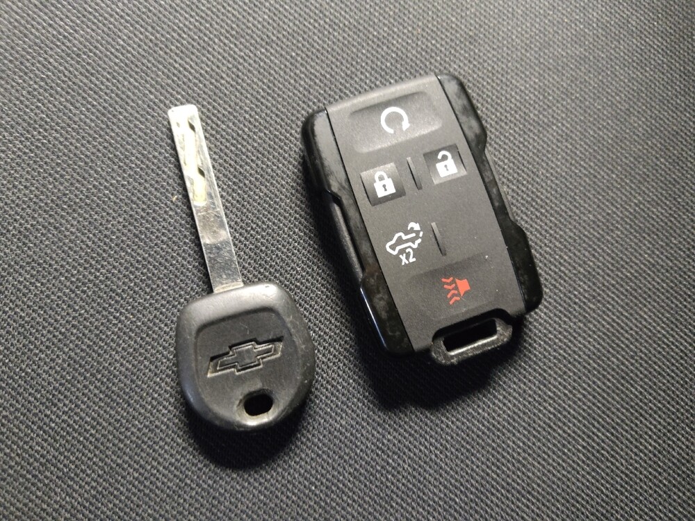 2019 Chevrolet Silverado 1500 in Charlotte, NC 28213 - 18105858 32