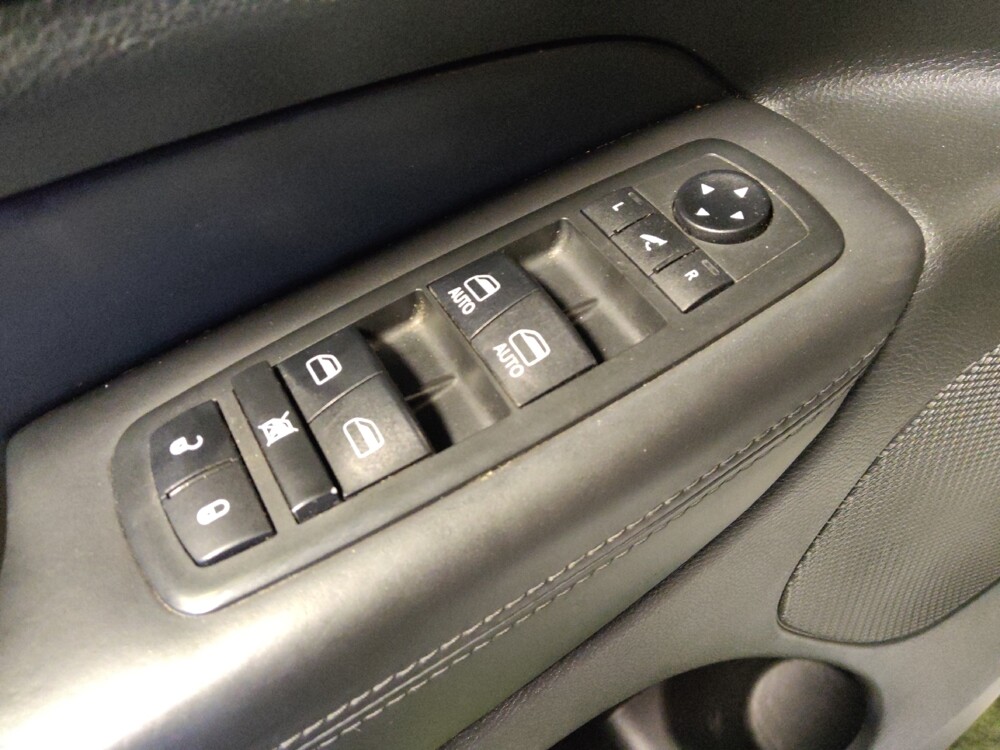 2019 Jeep Grand Cherokee in Phoenix, AZ 85015 - 18105866 27