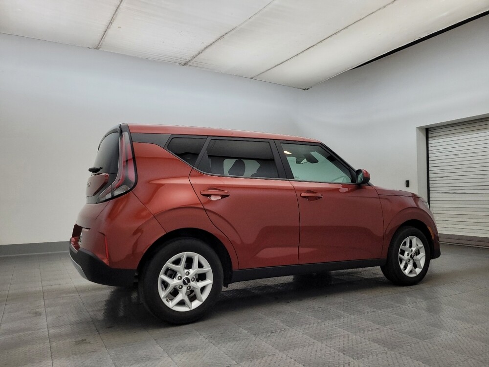 2023 Kia Soul in Glendale, AZ 85301 - 18105867 10