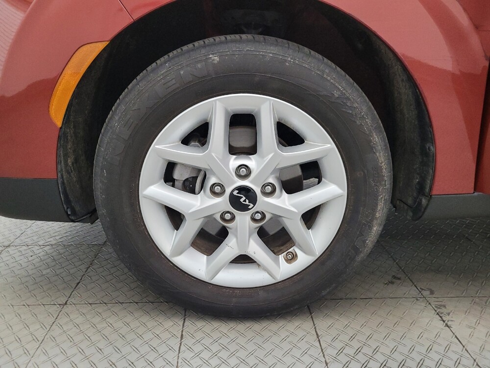 2023 Kia Soul in Glendale, AZ 85301 - 18105867 31