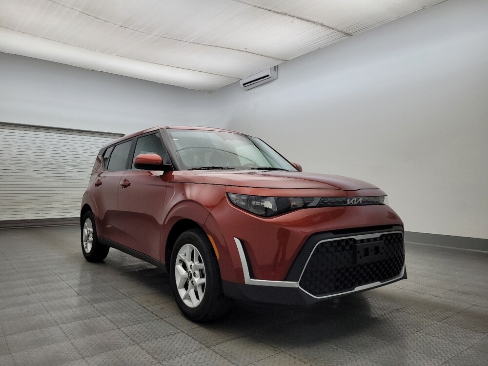 2023 Kia Soul in Glendale, AZ 85301 - 18105867 13