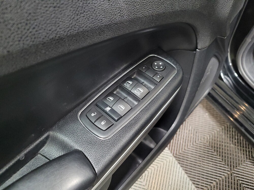 2015 Chrysler 300 in Plymouth Meeting, PA 19462 - 18105869 27