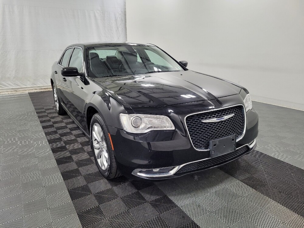 2015 Chrysler 300 in Plymouth Meeting, PA 19462 - 18105869 13