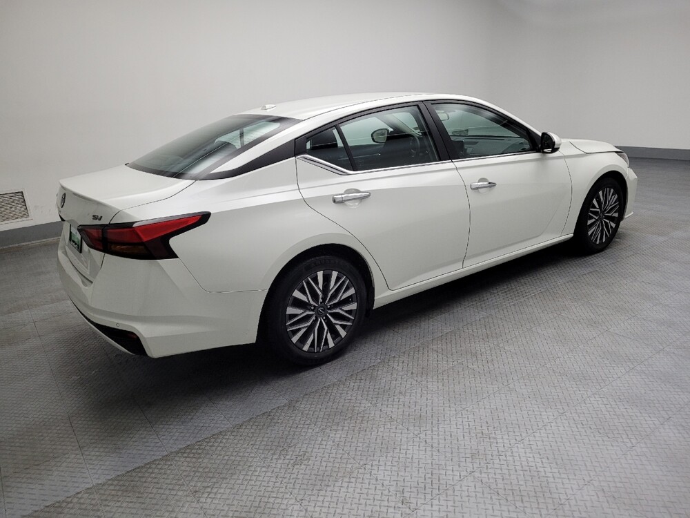 2023 Nissan Altima in Des Moines, IA 50310 - 18105883 10