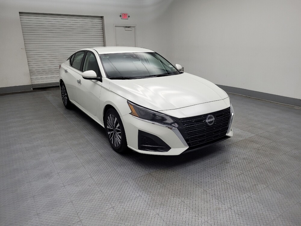 2023 Nissan Altima in Des Moines, IA 50310 - 18105883 13