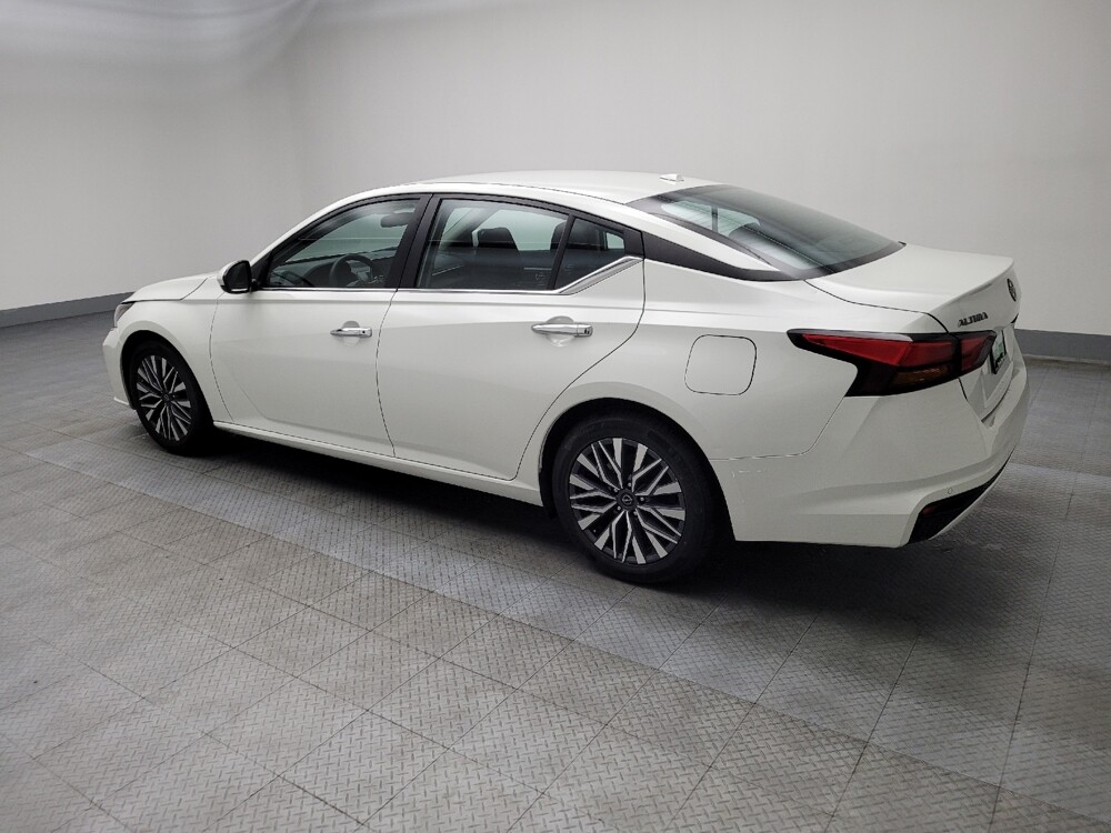 2023 Nissan Altima in Des Moines, IA 50310 - 18105883 3