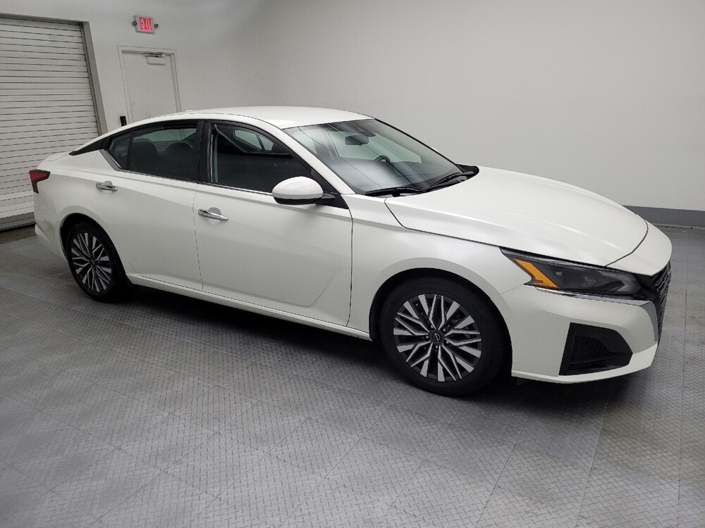 2023 Nissan Altima in Des Moines, IA 50310 - 18105883 11