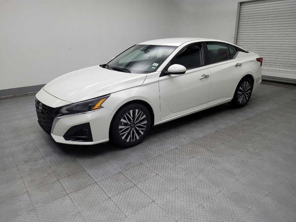 2023 Nissan Altima in Des Moines, IA 50310 - 18105883 2