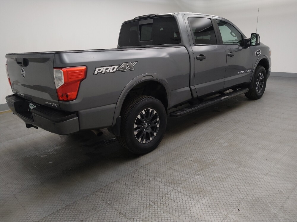 2018 Nissan Titan in Des Moines, IA 50310 - 18105891 10