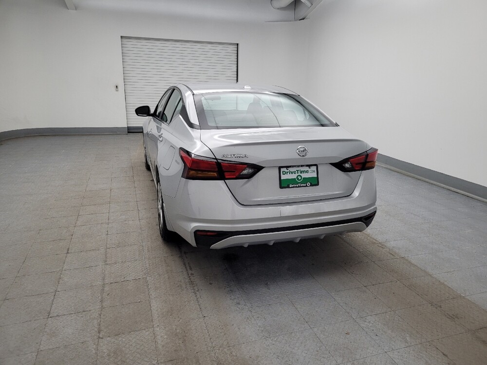 2020 Nissan Altima in Louisville, KY 40258 - 18105899 6