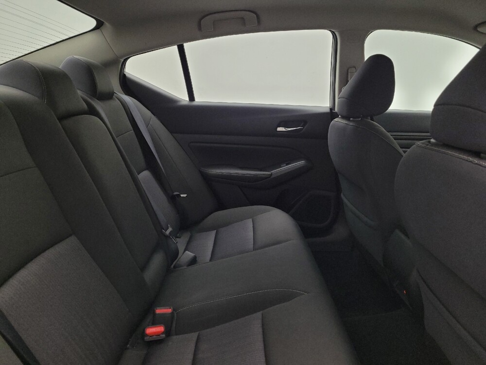 2020 Nissan Altima in Louisville, KY 40258 - 18105899 19