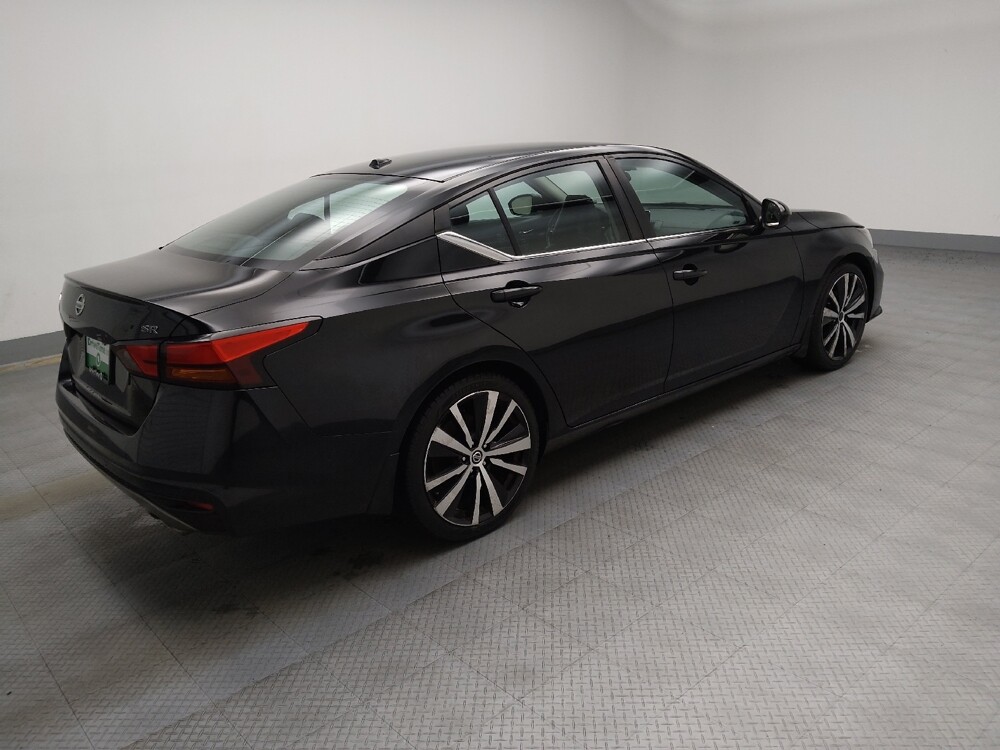 2020 Nissan Altima in Lombard, IL 60148 - 18105900 10