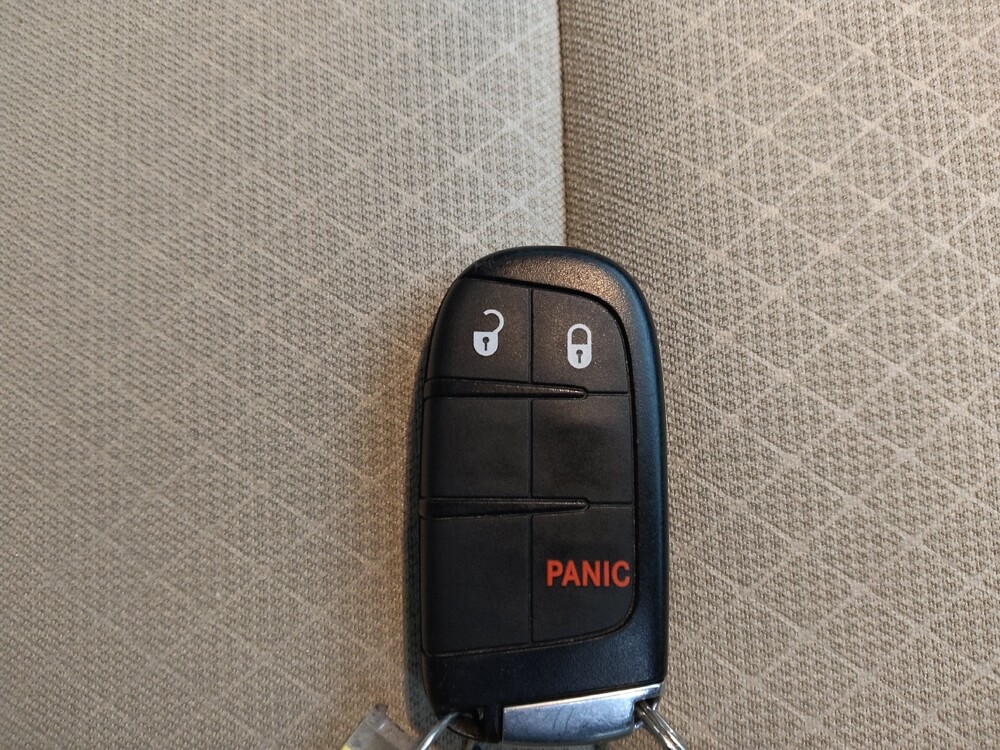 2022 Jeep Grand Cherokee in Des Moines, IA 50310 - 18105901 32