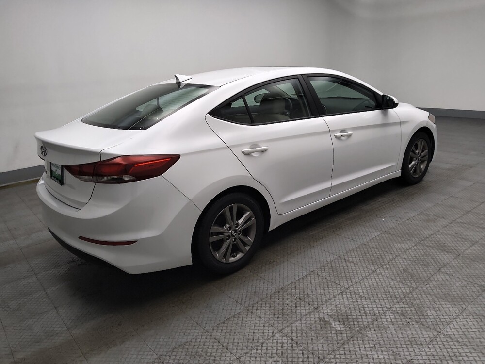 2018 Hyundai Elantra in Lombard, IL 60148 - 18105902 10