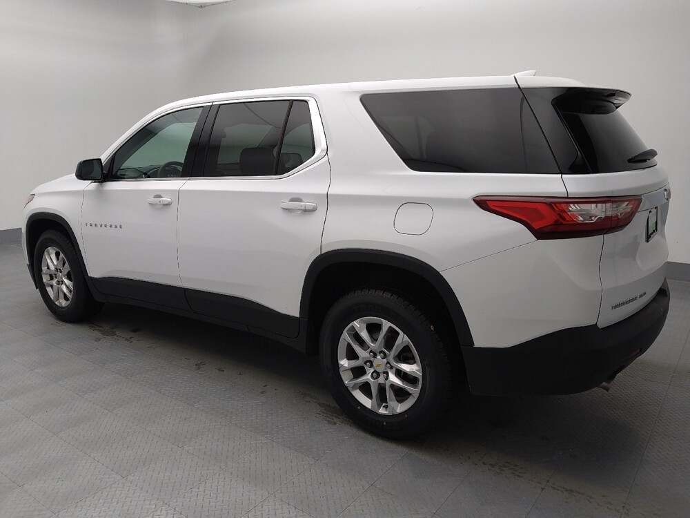 2019 Chevrolet Traverse in Wichita, KS 67207 - 18105908 3