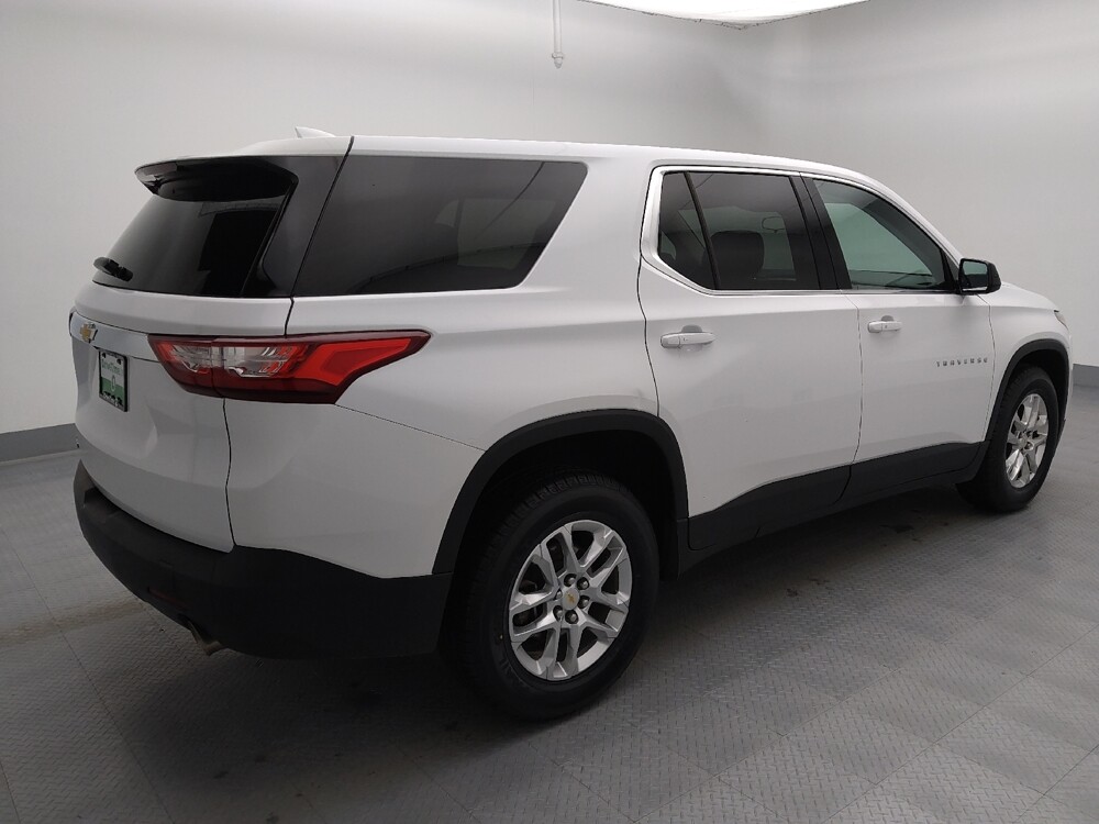 2019 Chevrolet Traverse in Wichita, KS 67207 - 18105908 10