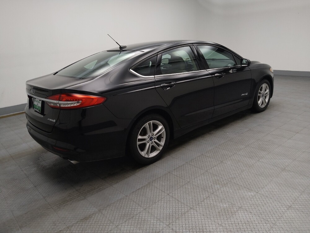 2018 Ford Fusion in Lombard, IL 60148 - 18105919 10