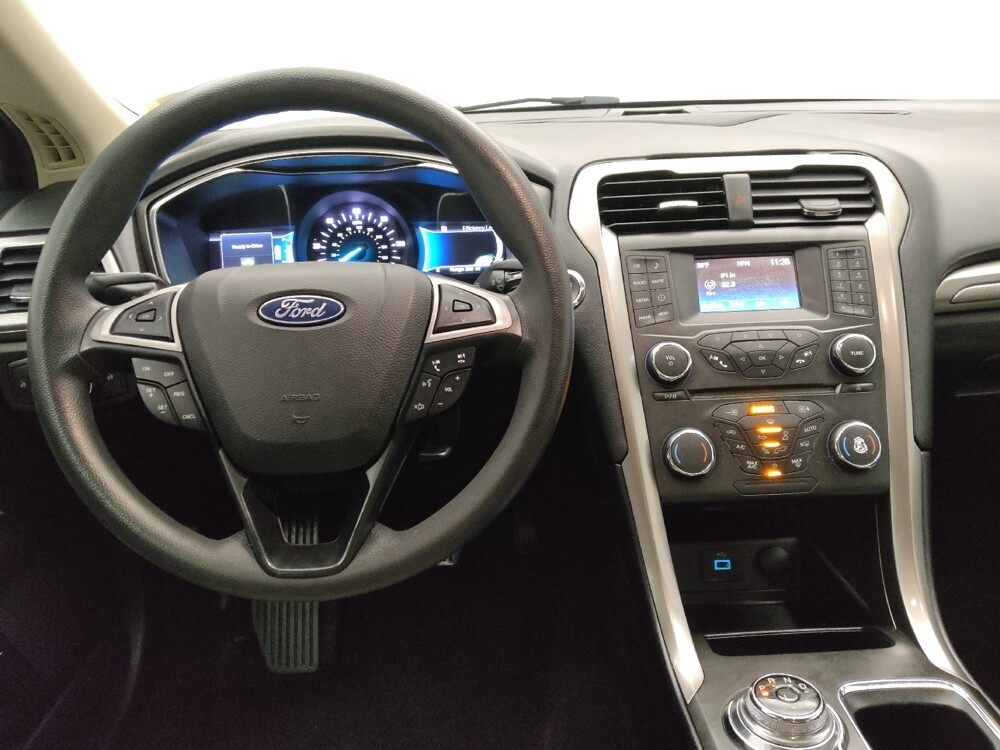 2018 Ford Fusion in Lombard, IL 60148 - 18105919 22