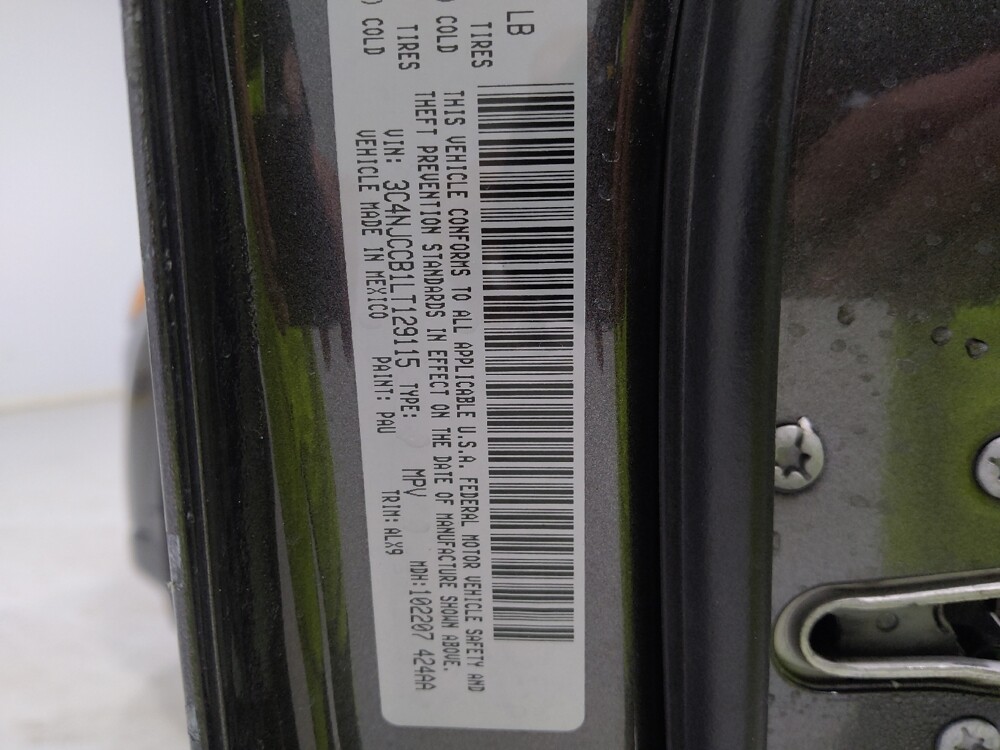 2020 Jeep Compass in Columbus, OH 43231 - 18105921 33