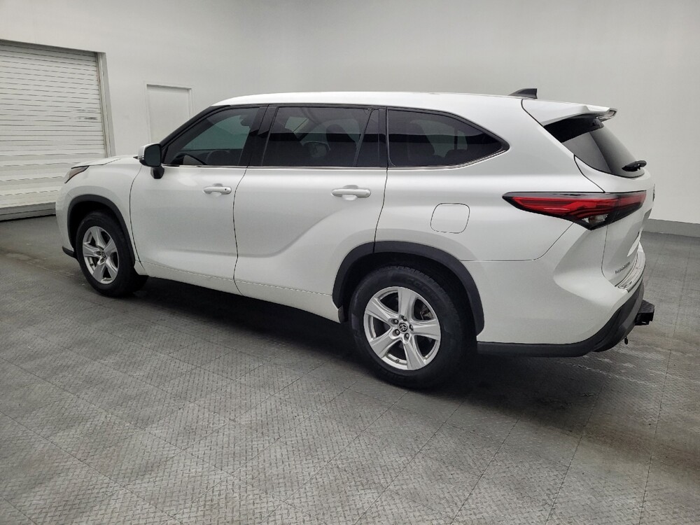 2022 Toyota Highlander in Orlando, FL 32808 - 18105933 3