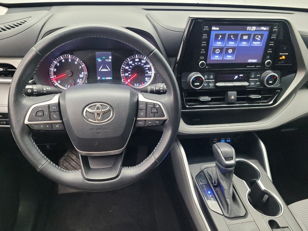 2022 Toyota Highlander in Orlando, FL 32808 - 18105933 22