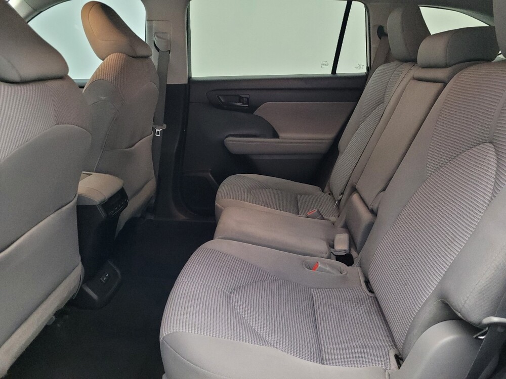 2022 Toyota Highlander in Orlando, FL 32808 - 18105933 18