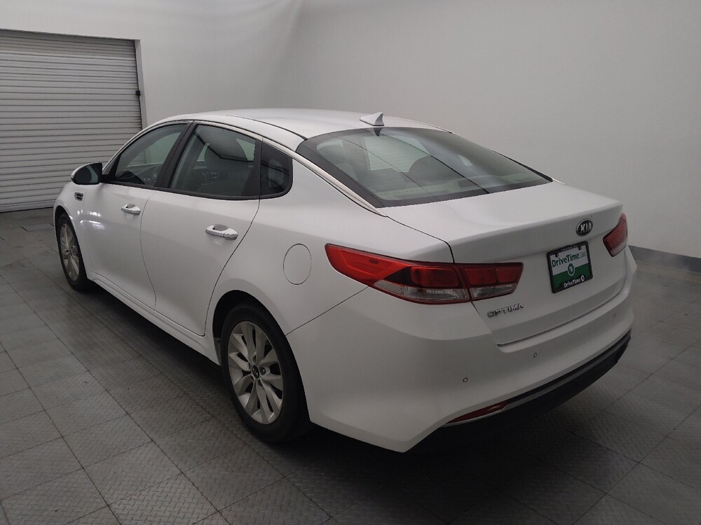 2018 Kia Optima in Houston, TX 77074 - 18105938 5