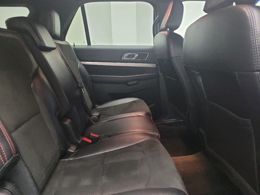 2018 Ford Explorer in Eastpointe, MI 48021 - 18105948 19