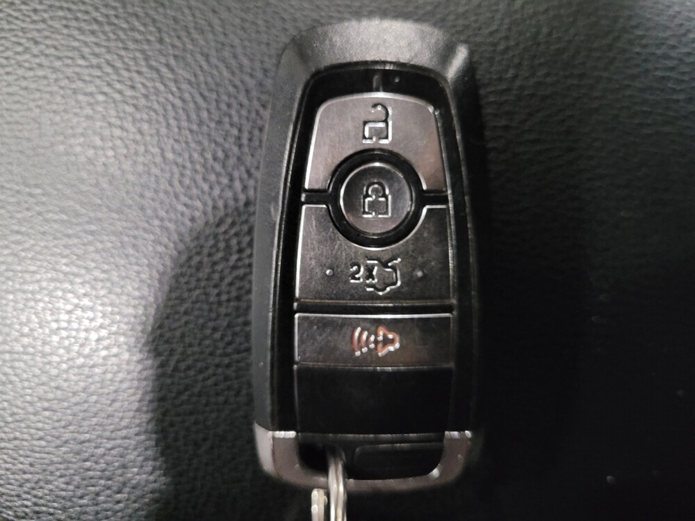 2017 Ford Fusion in Temple Hills, MD 20746 - 18105960 32