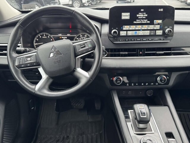 2024 Mitsubishi Outlander in Winchester, VA 22602 - 18105976 15