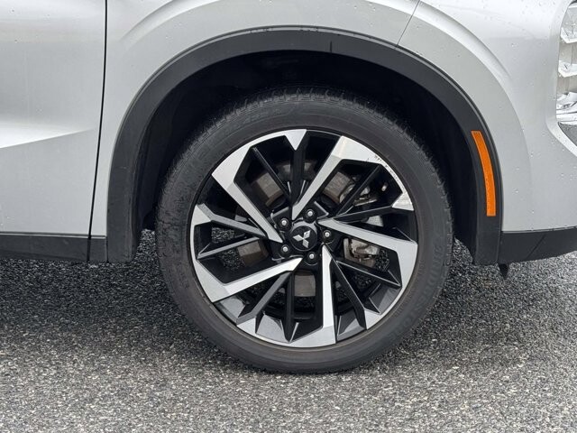 2024 Mitsubishi Outlander in Winchester, VA 22602 - 18105976 7