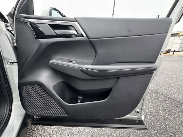 2024 Mitsubishi Outlander in Winchester, VA 22602 - 18105976 8