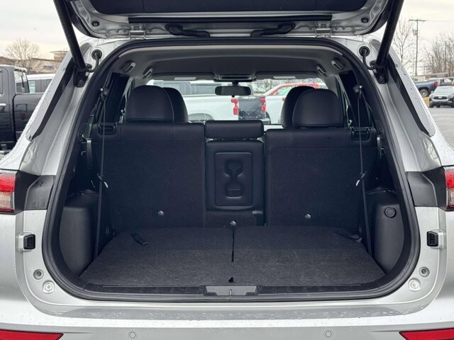 2024 Mitsubishi Outlander in Winchester, VA 22602 - 18105976 12