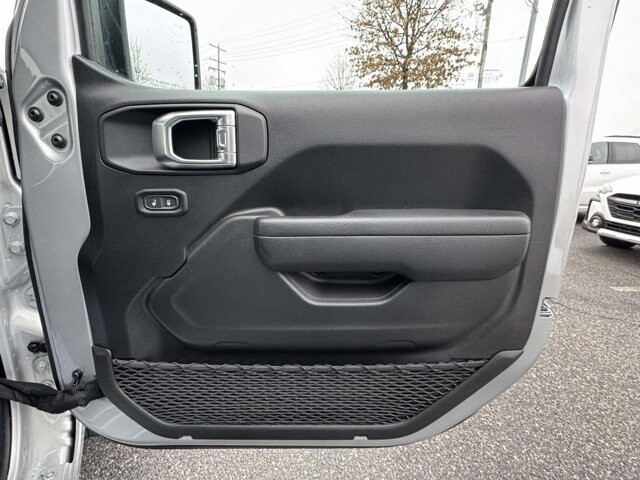 2023 Jeep Gladiator in Winchester, VA 22602 - 18105978 8