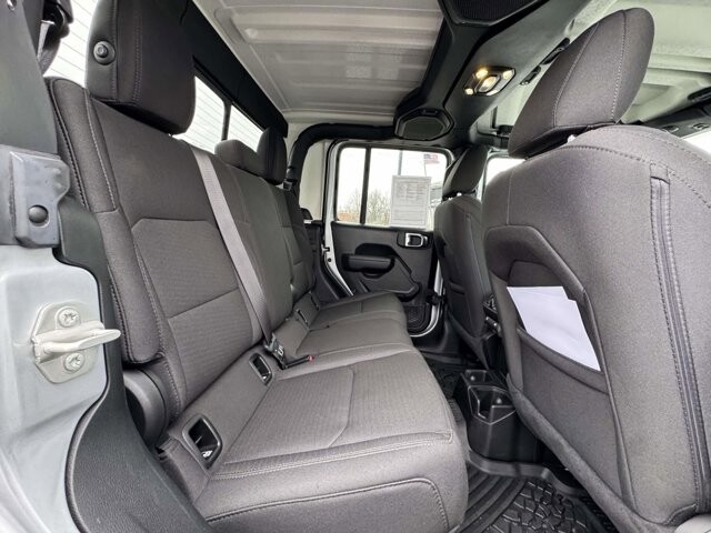 2023 Jeep Gladiator in Winchester, VA 22602 - 18105978 11