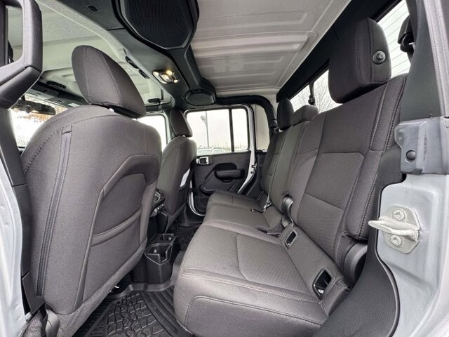 2023 Jeep Gladiator in Winchester, VA 22602 - 18105978 13