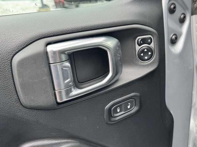 2023 Jeep Gladiator in Winchester, VA 22602 - 18105978 22