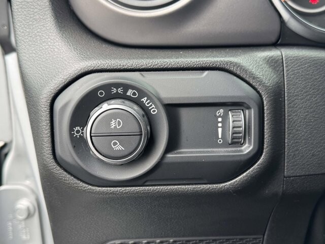 2023 Jeep Gladiator in Winchester, VA 22602 - 18105978 39