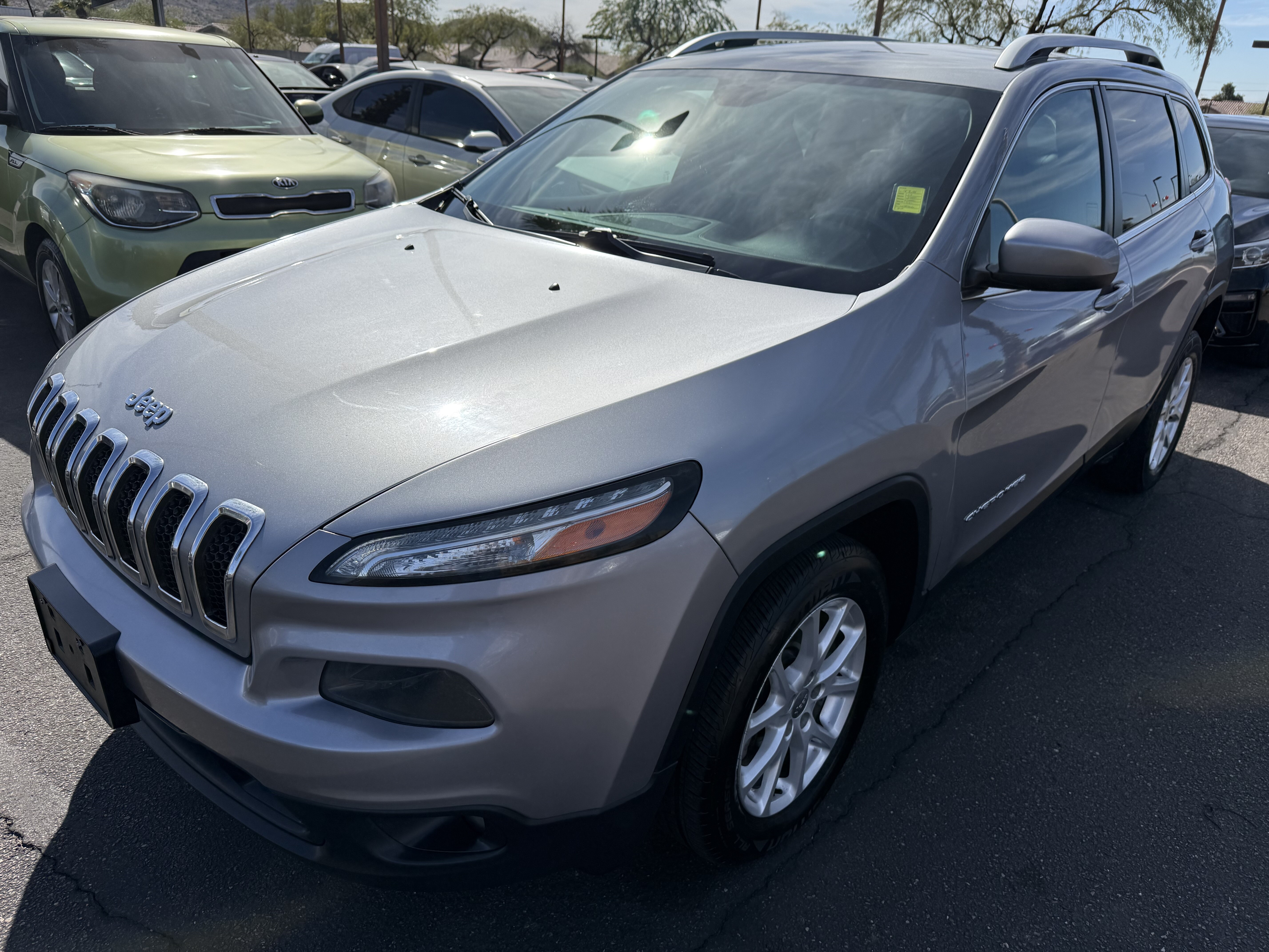 2017 Jeep Cherokee in Phoenix, AZ 85022 - 18105984