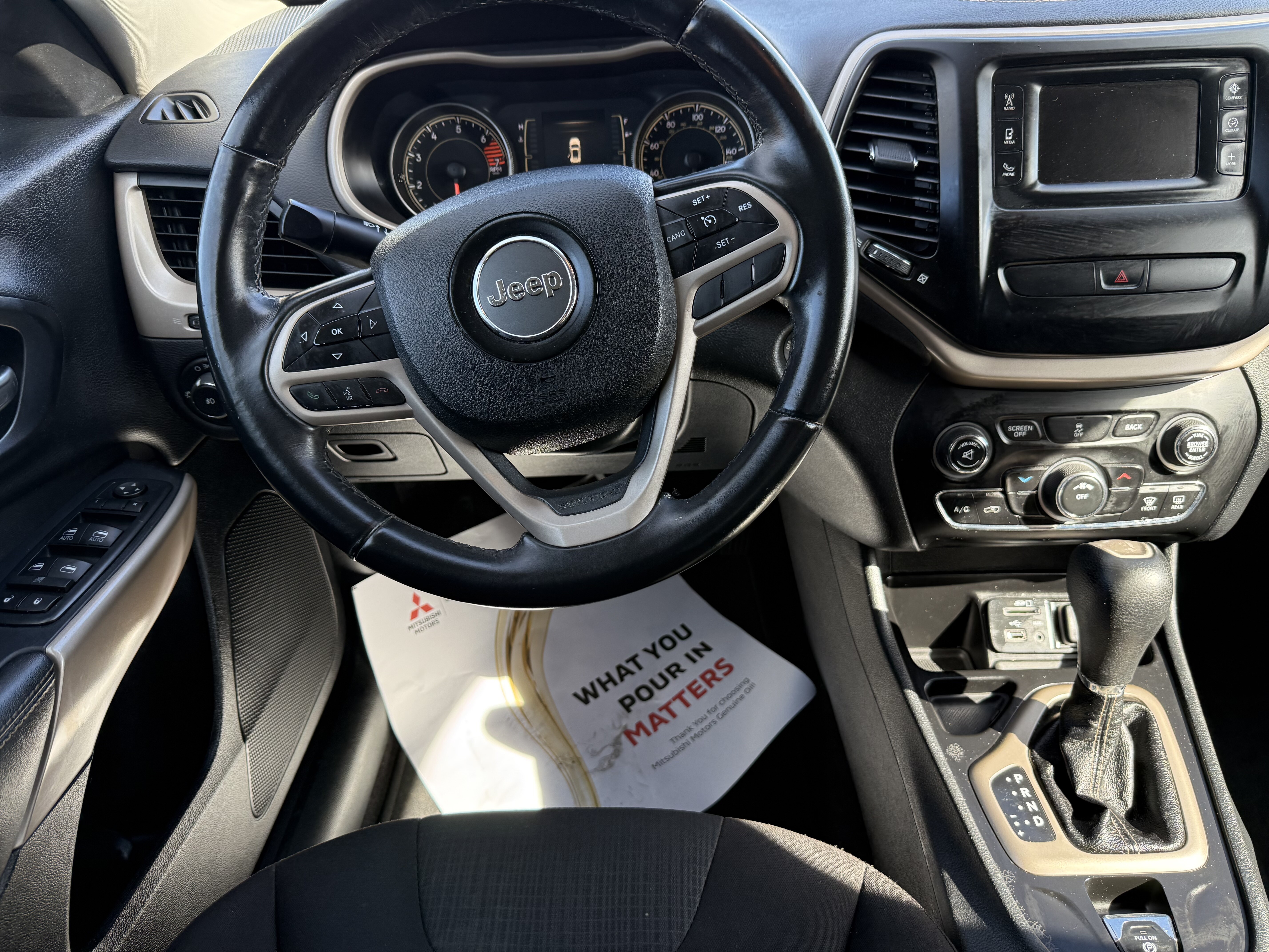 2017 Jeep Cherokee in Phoenix, AZ 85022 - 18105984 7