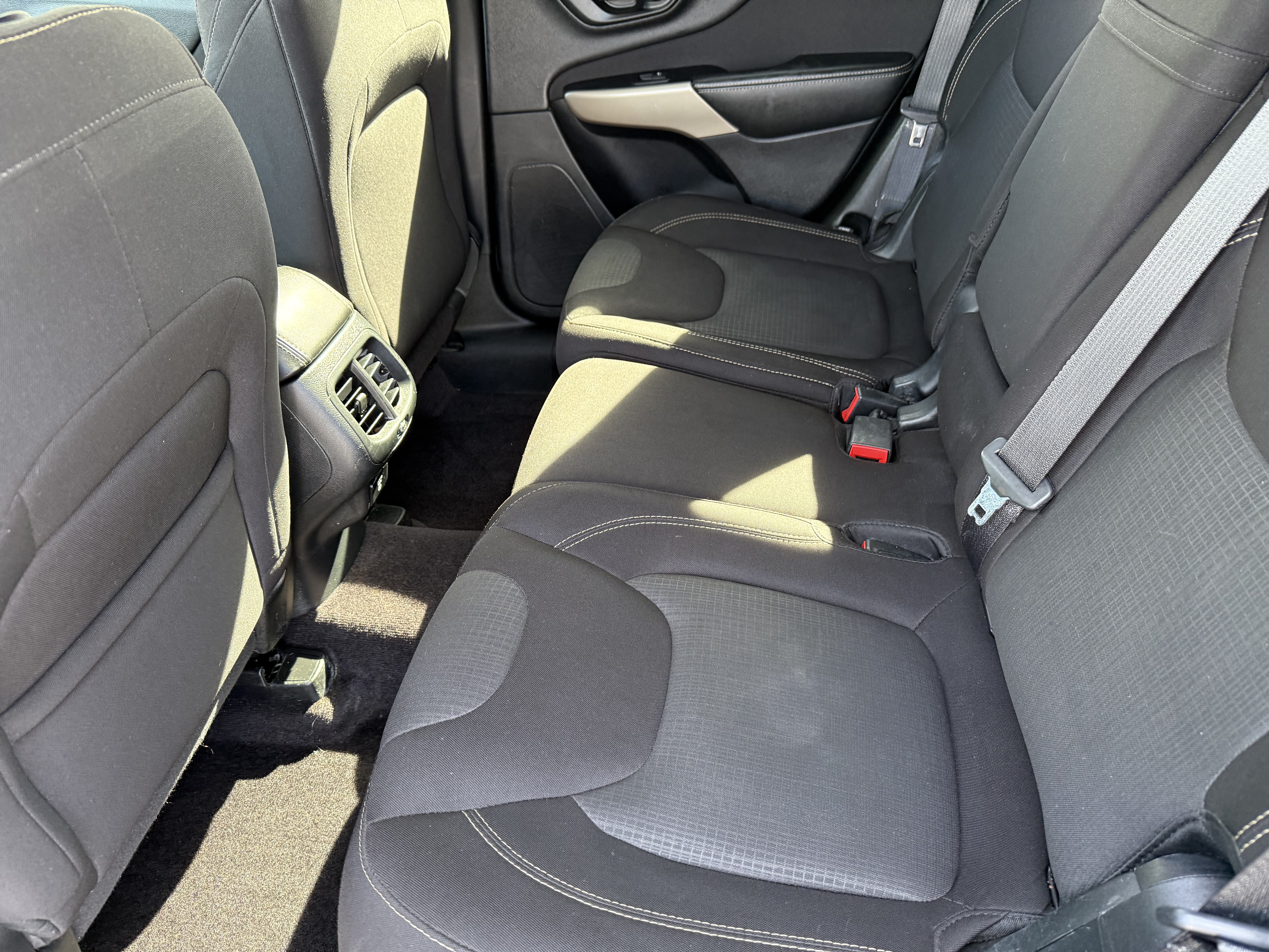 2017 Jeep Cherokee in Phoenix, AZ 85022 - 18105984 8