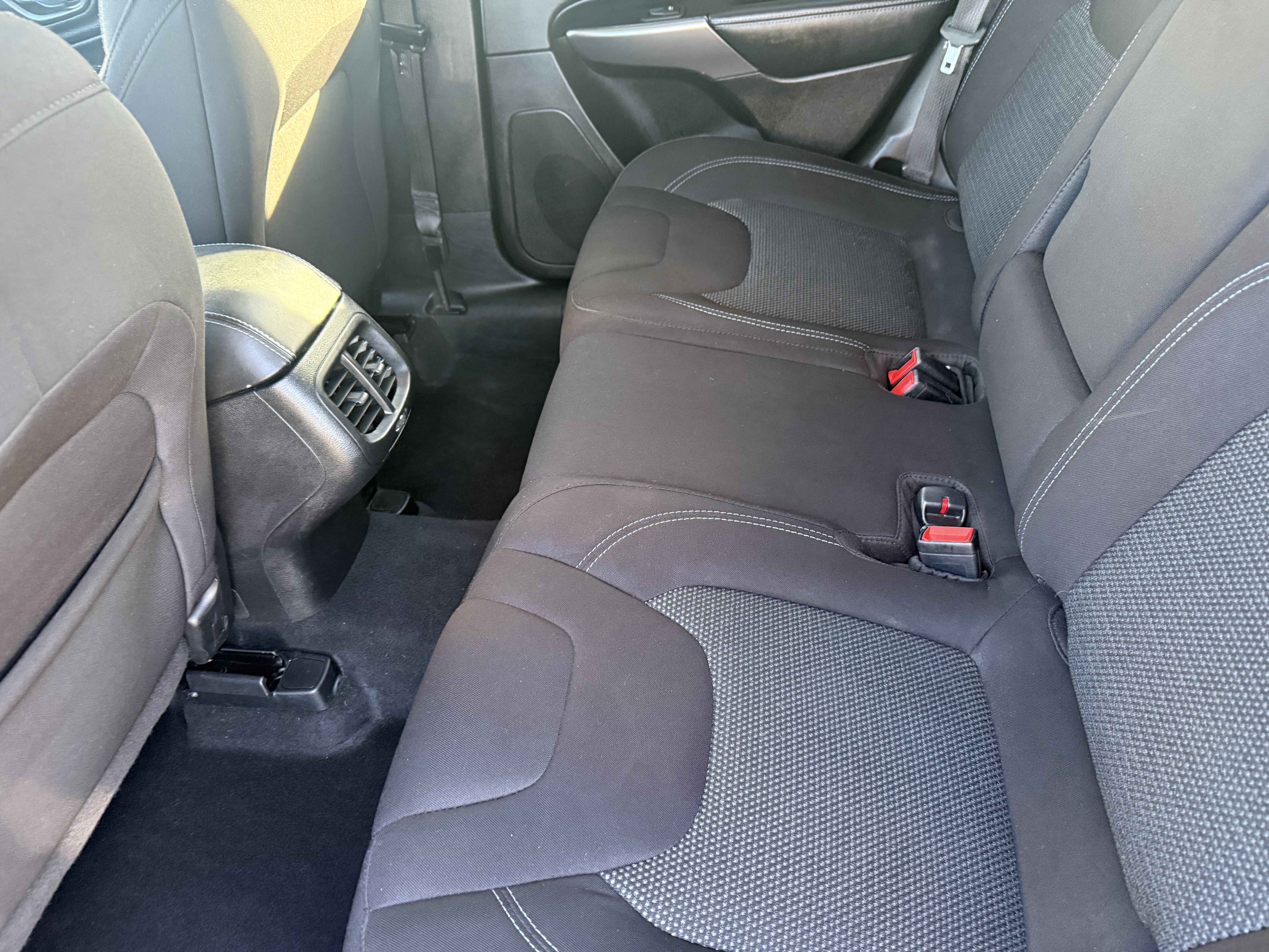 2020 Jeep Cherokee in Phoenix, AZ 85022 - 18105985 8