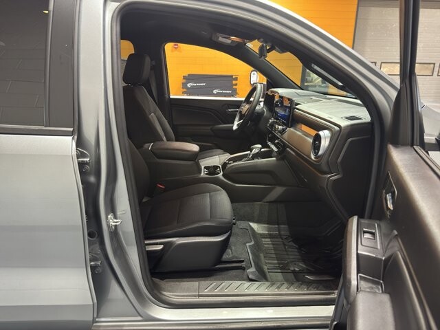 2023 Chevrolet Colorado in Burlington, WI 53105 - 18105999 17